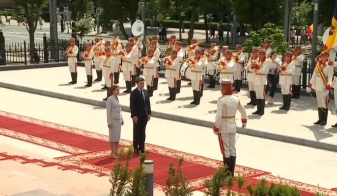 Nicușor Dan a fost primit de Maia Sandu la Chișinău, în prima sa deplasare externă | VIDEO