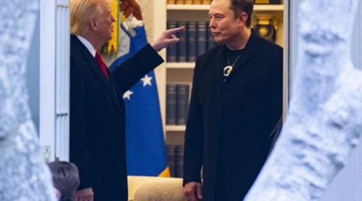 Rusia intervine în scandalul dintre Trump și Musk. Ce ofertă i-a făcut Dmitri Medvedev șefului Tesla