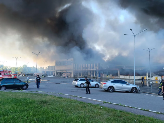 Rusia a atacat cu drone Harkovul / Clădiri civile avariate