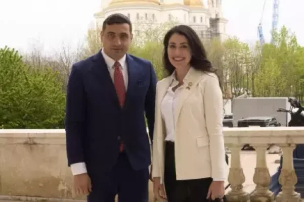 George Simion s-a întâlnit cu congresmena Anna Paulina Luna, care a cerut retragerea SUA din NATO. Ce au discutat cei doi