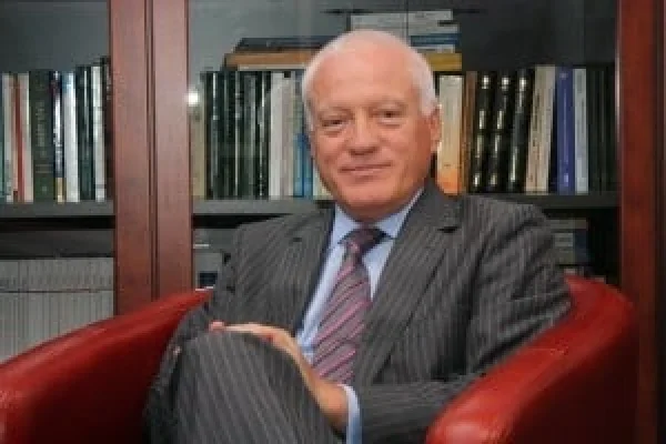 Valeriu Stoica: Se încearcă să se creeze un program de reformă bugetară cu partide nereformate / PSD îl va accepta pe Bolojan premier, dar ”preţul pe care îl vor cere va fi foarte mare” / PSD în opoziţie ”îşi semnează certificatul de partid minor”
