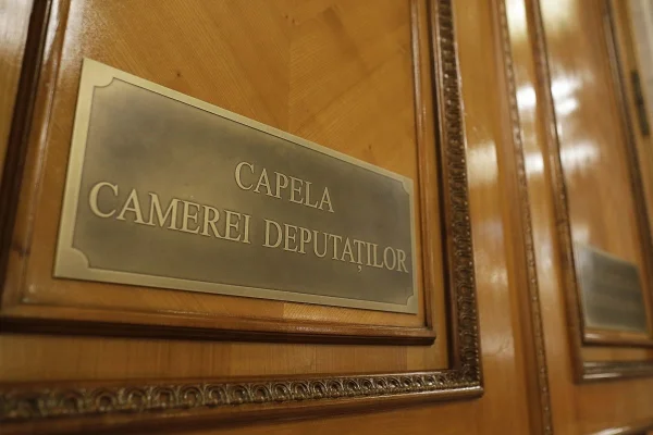 Camera Deputaţilor cumpără hârtie igienică şi hârtie prosop de peste 360.000 lei / Licitanții pentru licențe antivirus și un nou soft de control al accesului