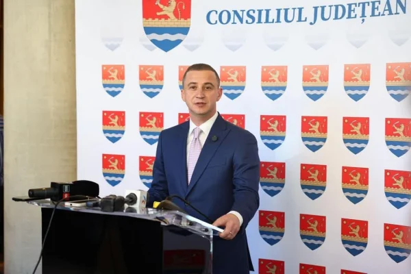 Alfred Simonis: În calitate de preşedinte al Consiliului Judeţean Timiş si al Uniunii Consiliilor Judeţene din România, privesc cu încredere mandatul noului preşedinte Nicuşor Dan