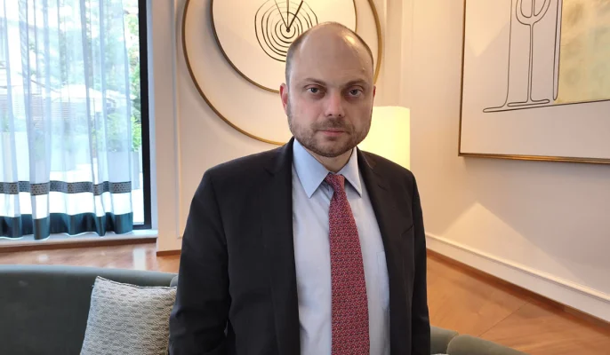 Vladimir Kara-Murza, disident rus: „După ce regimul Putin va cădea, Rusia va avea nevoie de experiența României privind trecerea de la dictatură la democrație” INTERVIU