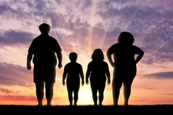 Studiu: Mamele care suferă de obezitate au un risc de două ori mai mare de a aduce pe lume un copil cu autism
