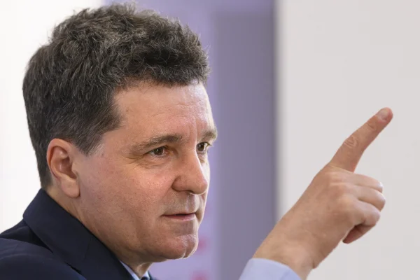 Nicuşor Dan, întrebat dacă este adevărat că va creşte TVA: „Marţi avem conferinţă de presă la Palatul Cotroceni şi răspundem la toate întrebările”