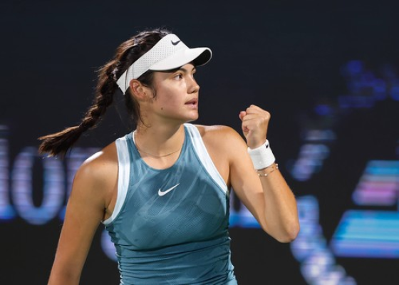 Tenis: Emma Răducanu, victorioasă în primul tur la Wimbledon