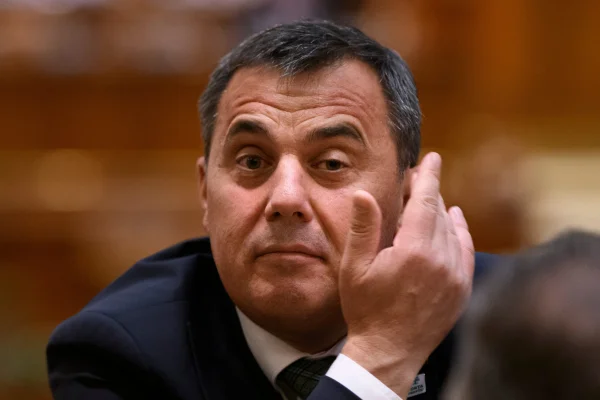 Fostul ministru al Dezvoltării Regionale, Ion Ștefan, a suferit un AVC și este internat într-un spital din București