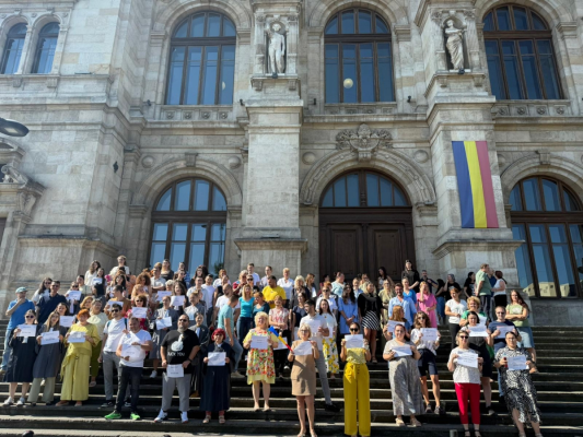 VIDEO Angajații din instanțe și parchete, în stradă: Mii de salariați au ajuns la ușa ministrului Justiției; nemulțumiri majore față de noua OUG a Guvernului