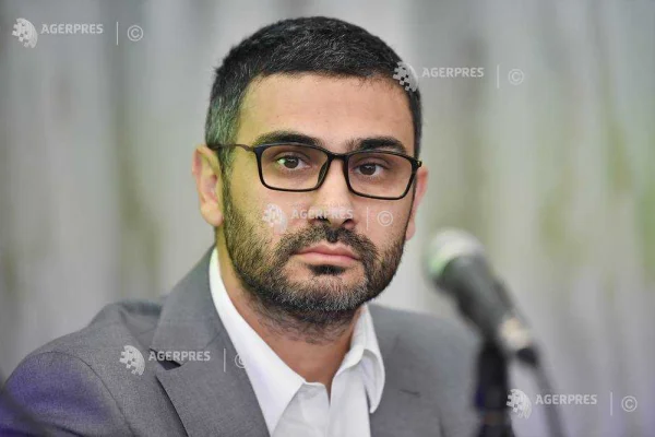 Manole: Sunt câteva blocaje în negocieri; PSD - în dezacord cu ideea vânzării acțiunilor companiilor de stat profitabile