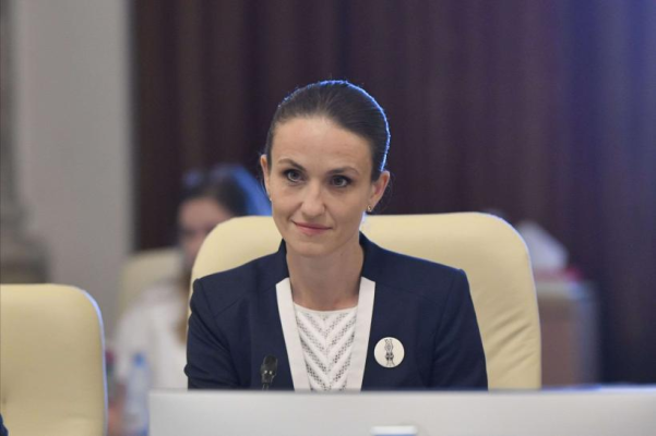 Afacerile miniștrilor USR din Guvernul Bolojan, trecute pe numele rudelor și apropiaților