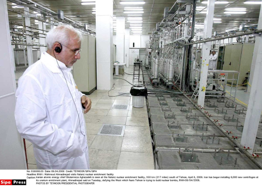 Iranul „ascunde mii” de centrifuge pentru a construi o bombă nucleară