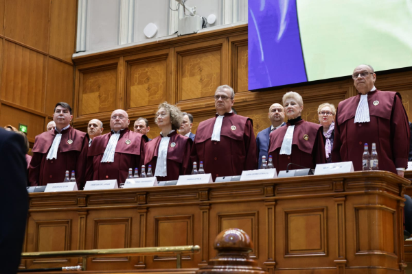 Judecătorii CCR, precizări referitoare la primele de 200.000 de lei de la final de mandat: „Nu am solicitat așa ceva”. Cum arată situația pensiilor speciale
