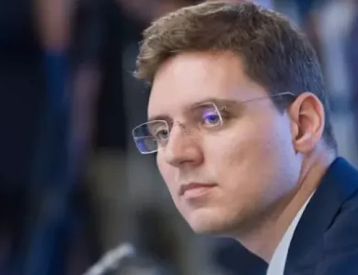 Victor Negrescu pleacă din funcţia de consilier onorific. Fusese numit de fostul premier Marcel Ciolacu
