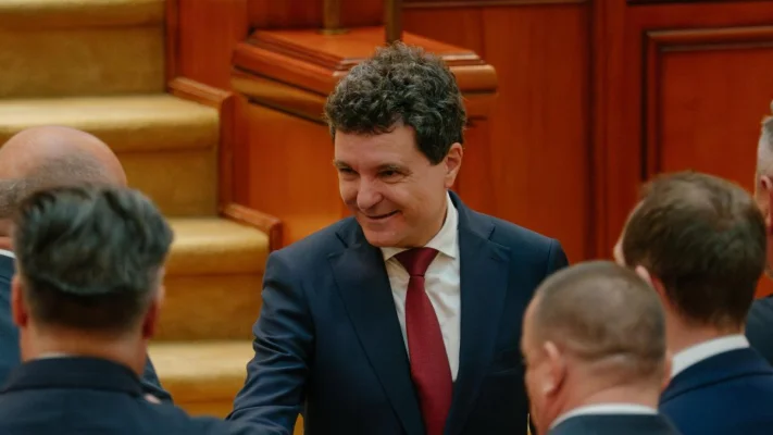 Încep discuțiile pentru formarea noului Guvern. Nicușor Dan se întâlnește astăzi cu liderii PNL, PSD, USR și UDMR