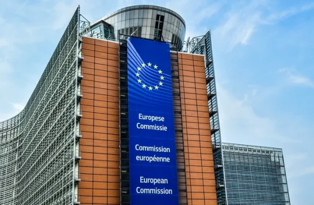 Comisia Europeană nu va declanșa deocamdată sancțiuni împotriva României și acordă un răgaz privind deficitul bugetar