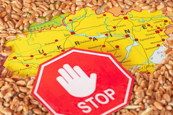 Uniunea Europeană reintroduce COTELE pentru importurile mai multor produse agricole din Ucraina