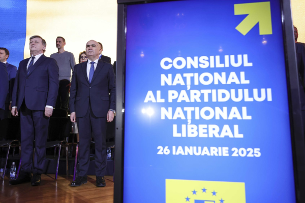 Şedinţă la PNL, sâmbătă, în pregătirea Congresului din luna iulie. Se votează un nou Statut, cu o echipă de conducere mai suplă şi descentralizarea deciziei