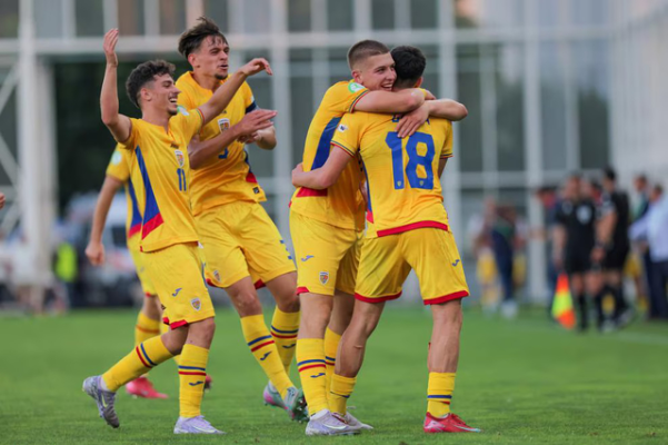 Performanţă la U19: România a învins Danemarca, scor 3-0 şi s-a calificat în semifinale la CE2025