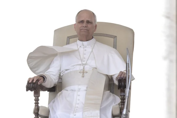 Papa Leon a vorbit la telefon cu Putin. Ce i-a spus Suveranul Pontif în privința războiului din Ucraina