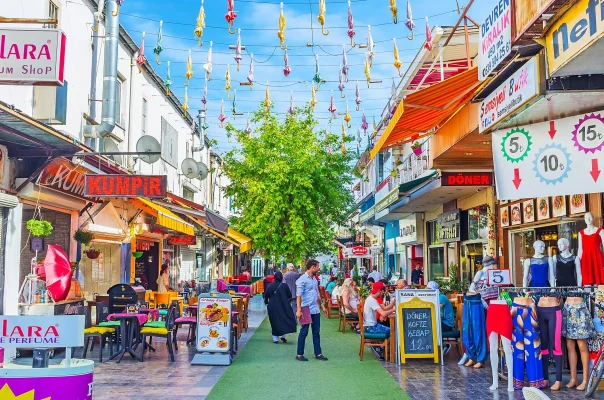 Turcia riscă să piardă 300 de milioane de lire sterline după un val de anulări ale călătoriilor turiştilor indieni / Turcia este de partea Pakistanului în disputa cu India