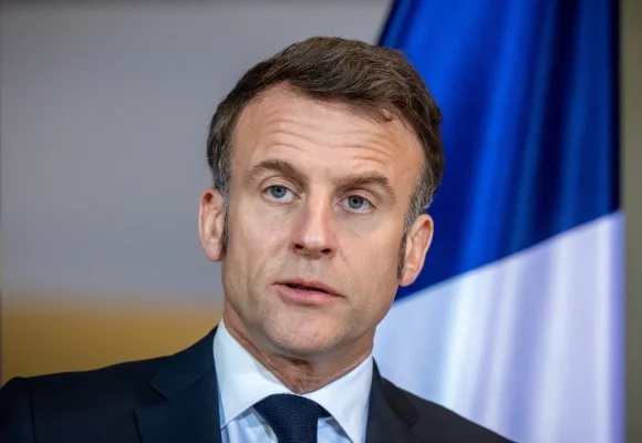 Macron cere Iranului să evite escaladarea și să revină la masa negocierilor