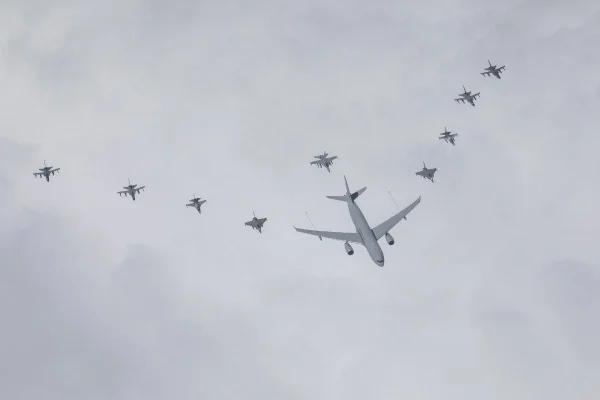 NATO solicită creșterea de cinci ori a apărării aeriene și terestre în Europa