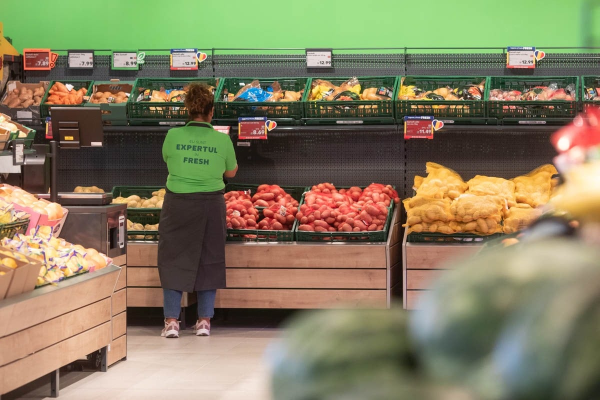 ANPC: Susţinem activ crearea aşa-numitelor „Rafturi Româneşti” în marile reţele comerciale / ”Din păcate, frauda de origine rămâne un fenomen prezent în întreaga Europă”