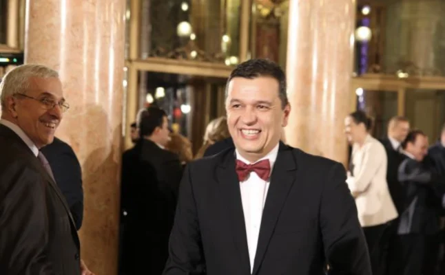 PSD a inghitit inca un traseist suveranist. Un parlamentar de-al lui Sosoaca anunta ca este de azi PSD-ist