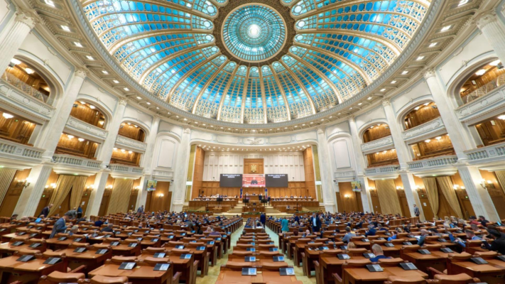 Textul moțiunii de cenzură împotriva Guvernului Bolojan. Ce conține documentul care face actualul Executiv să tremure