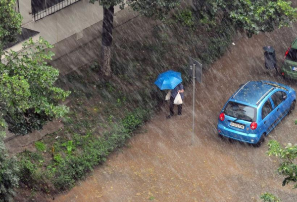 Avertizare meteo imediată! Ploi torențiale, grindină și vânt puternic în România. Iată lista localităților afectate