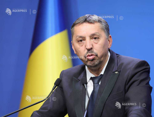 Daniel David: În acest moment nu avem măsuri legate de scăderea salariilor profesorilor și de concedieri