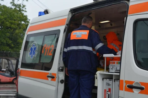 Accident cu nouă victime în Botoșani, după ce un autoturism și un microbuz de persoane s-au ciocnit