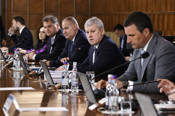 BAROMETRUL vizibilității miniștrilor din Guvernul interimar Predoiu. Clasamentul este condus de Sorin Grindeanu, ministrul Transporturilor