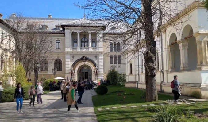 Nicușor Dan a aprobat ca ”Porţi Deschise la Palatul Cotroceni” să devină un eveniment permanent. Programul de vizitare