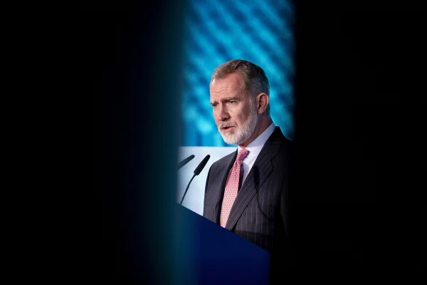 SURSE Regele Spaniei, Felipe al VI-lea, vine în România și se va întâlni cu Nicușor Dan