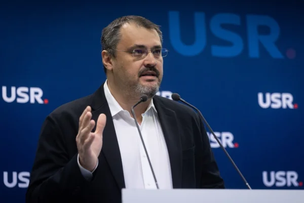 Cristian Ghinea (USR) susține că negocierile pot continua abia după numirea unui premier: ”Să clarificăm toate reducerile de cheltuieli, înaintea creșterii taxelor”