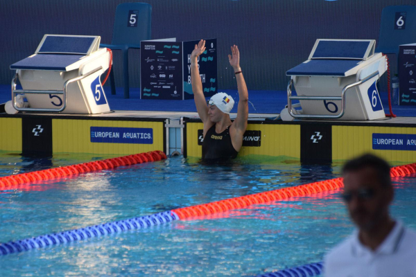 Daria Silişteanu, medaliată cu aur în proba de 100 m spate la Europenele de juniori