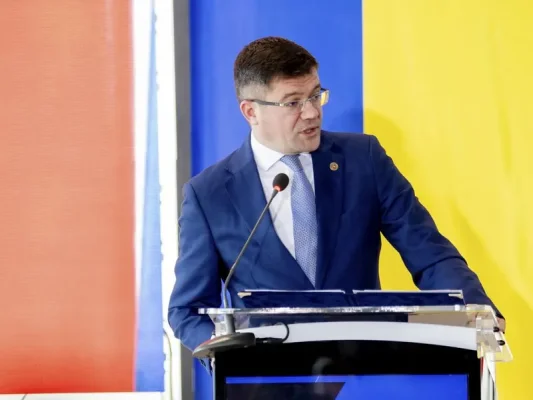 SMS-urile trimise de pe telefonul lui Alexe în ziua alegerilor i-au explodat în față