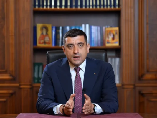 Exclusiv
        Cum pot influența alegerile din România politica europeană. Expert: „Va fi un bloc est-european constând în Ungaria, Slovacia și România”
