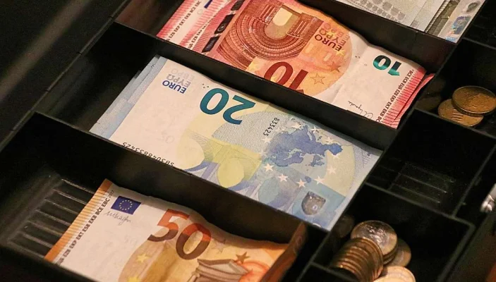 Bulgaria, undă verde pentru a trece la euro de la 1 ianuarie 2026