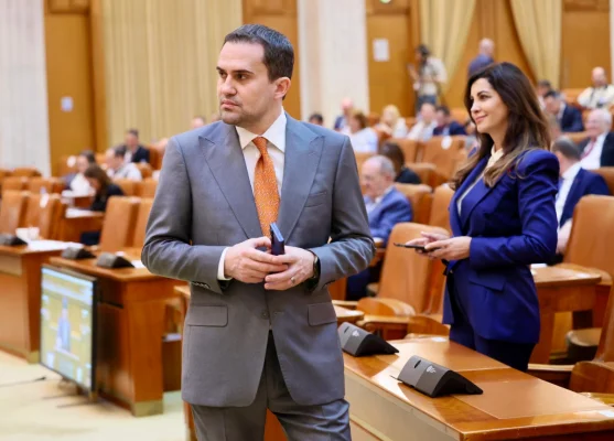 Șeful Camerei Deputaților îl trântește pe Victor Ponta: Continuă scandalul și șantajul