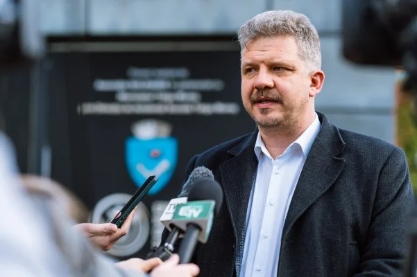 Primarul din Târgu Mureş, Soos Zoltan, rămâne sub control judiciar / Dosarul instrumentat de DNA are ca obiect luarea de mită
