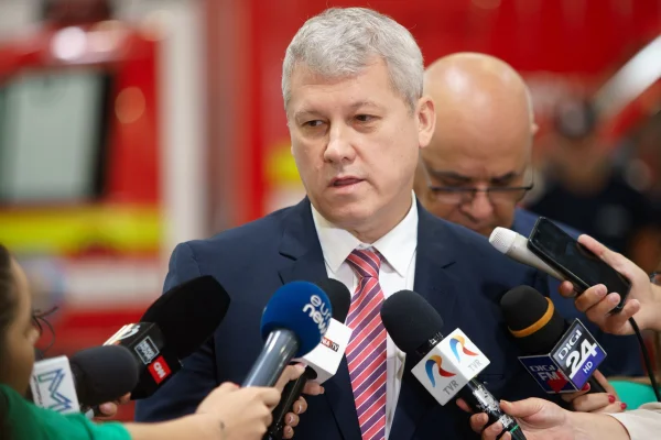 Predoiu: După decizia CCR, mai puţină transparenţă privind averile demnitarilor. Nu trebuie să rămână aşa