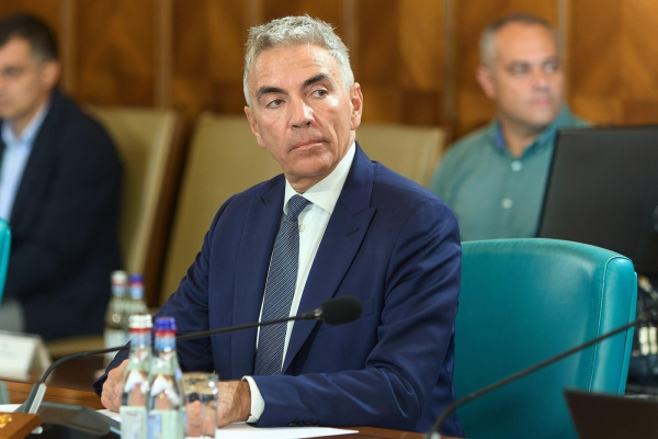 Vicepremierul Anastasiu, mesaj pentru bugetarii care vor fi concediați: Numai cine nu dorește, nu muncește
