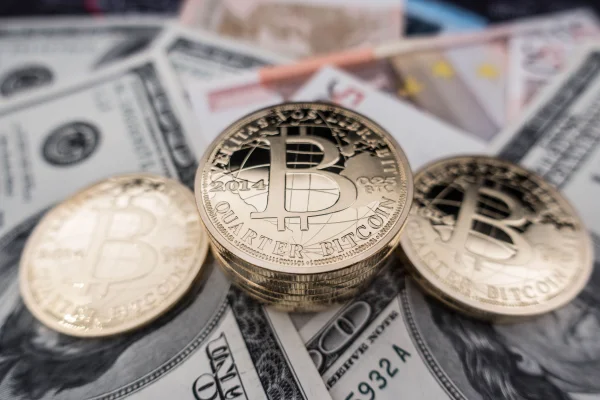 Trump Media investește 2,5 miliarde de dolari în criptomonede
