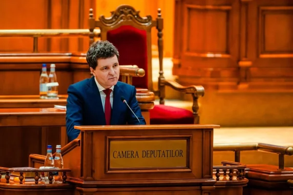 Nicușor Dan, ”surprins” de decizia CCR: ”Dacă legea interzice ANI să publice, o să o public pe pagina Preşedinţiei, nu e o problemă asta”