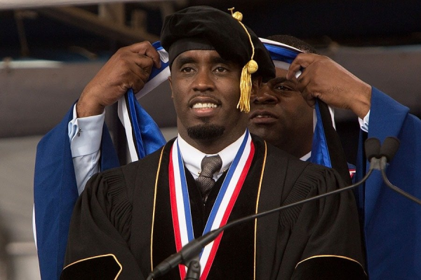 P. Diddy, achitat de trafic sexual şi asociere de răufăcători, dar găsit vinovat de transport de persoane în scopul prostituţiei