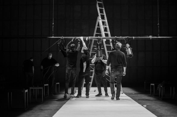 Argumentul, structura și componentele Festivalului Național de Teatru, a 35-a ediție „FNT 2025. TE PRIVEȘTE!”