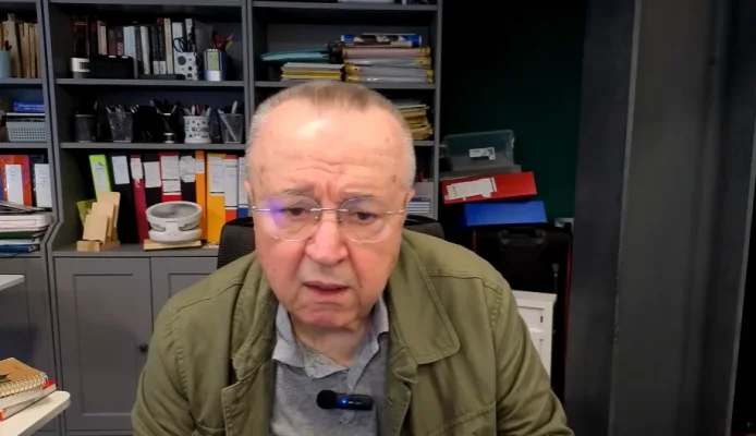 Ion Cristoiu: Nicușor Dan vrea să reglementeze viața Coaliției de guvernare pînă în cel mai mic amănunt. Dacă un ministru USR se îneacă cu un os de pește, ceilalți membri ai Guvernului trebuie să-i administreze pumni zdraveni pe gît, chit că i l-ar putea